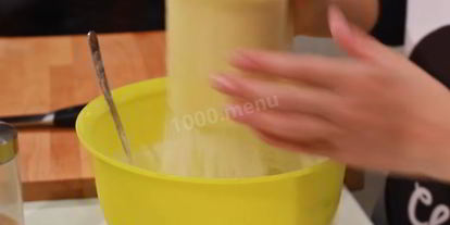 Шаг 4: теста для вареников с вишней заварное