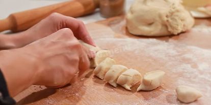 Шаг 8: теста для вареников с вишней заварное