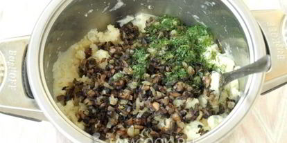 Шаг 3: вареников из теста на кефире с картошкой и грибами