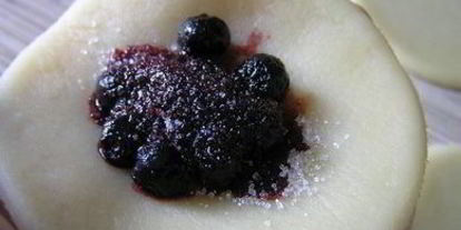 Шаг 7: вареников с черникой и соусом под шафе