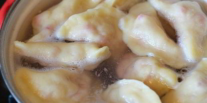 Шаг 5: вареников с клубникой