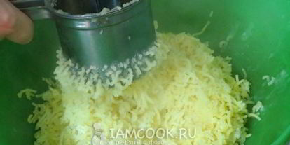 Шаг 4: вареников с квашеной капустой и картошкой