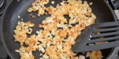 Шаг 2: вареников с салом и картошкой