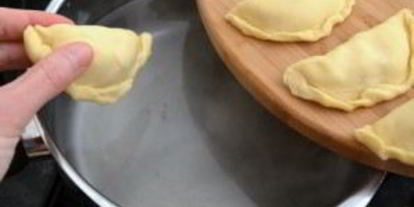 Шаг 8: вареников с салом и картошкой