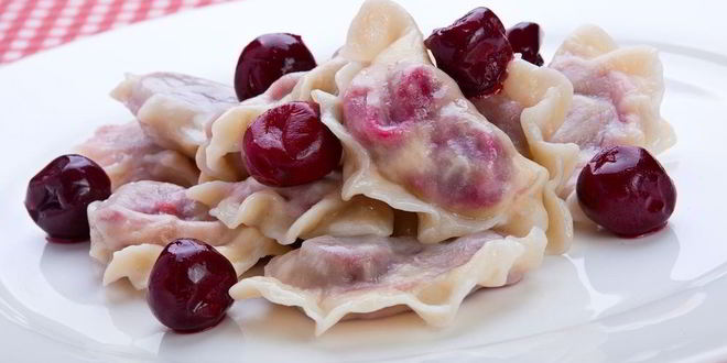 Рецепт вареников с вишней на пару на кефире