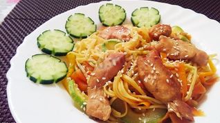 Рецепт Яичной лапши с курицей и овощами