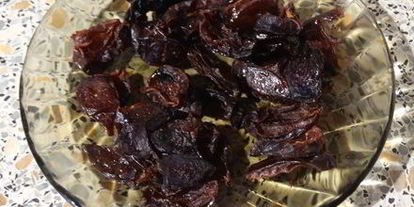 Шаг 3: хмельного жаркого в горшочке с вяленым черносливом