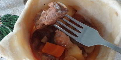 Шаг 15: хмельного жаркого в горшочке с вяленым черносливом