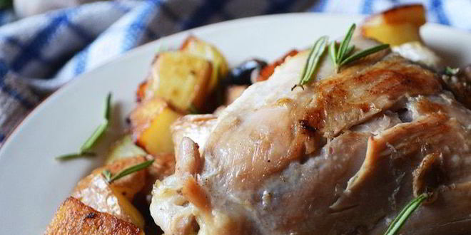 Рецепт куриного жаркого с грибами, картофелем и розмарином