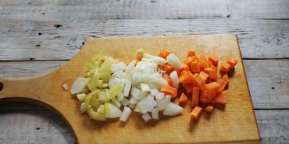 Шаг 2: жаркого из баранины с картошкой в кастрюле