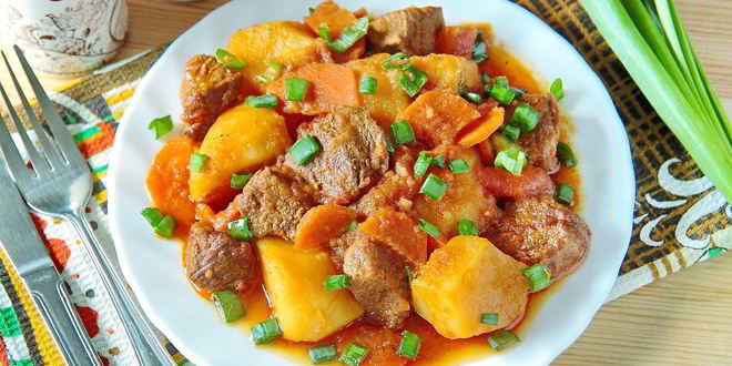 Рецепт Жаркого из говядины с зеленым луком