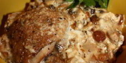 Шаг 6: жаркого из курицы с изюмом в горшочках