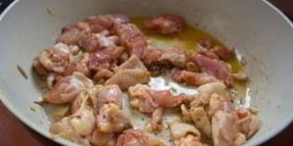 Шаг 4: жаркого из курицы в горшочке