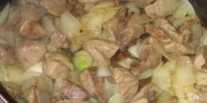 Шаг 1: жаркого на сковороде