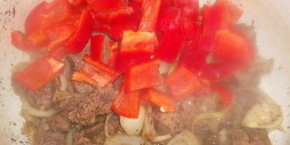 Шаг 1: жаркого с грибами по-домашнему