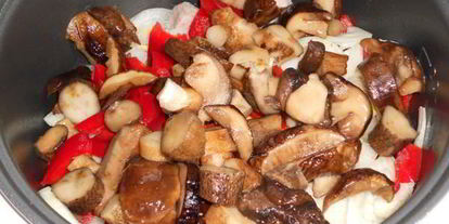 Шаг 3: жаркого с грибами в мультиварке