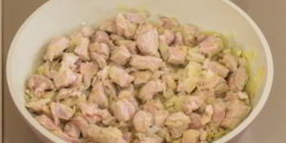 Шаг 3: жаркого в горшочках под крышечкой из теста