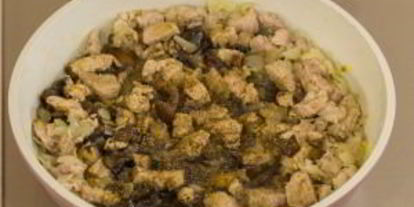 Шаг 5: жаркого в горшочках под крышечкой из теста