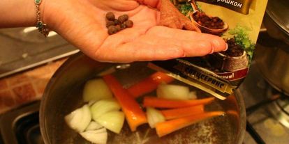 Шаг 5: жаркого в горшочках с курицей и грибами