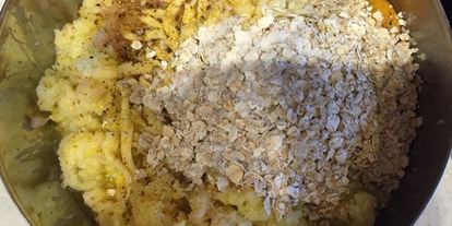 Шаг 2: куриного-картофельных зразы с начинкой