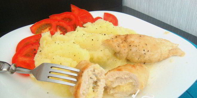 Рецепт куриных зраз с сыром в сырном соусе