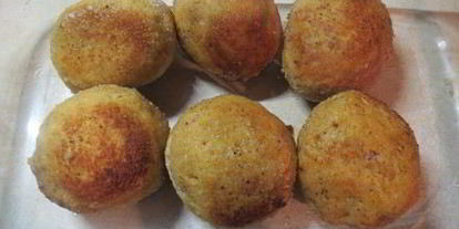 Шаг 15: куриных зраз с яйцом и луком и шотландское яйцо