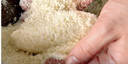 Шаг 4: зраз из рисовой каши на молоке с черносливом