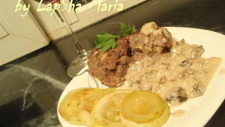 Рецепт Зраз с лесными грибами под соусом