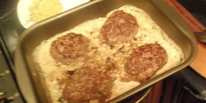 Шаг 5: зраз с лесными грибами под соусом