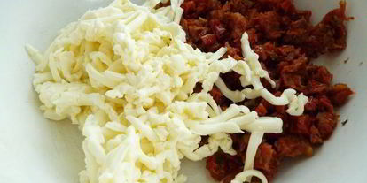 Шаг 2: зраз с вялеными помидорами