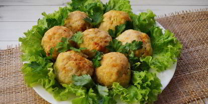 Шаг 5: зраз с зеленым луком и яйцом