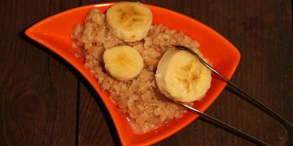 Шаг 4: геркулесовой каши с бананома и вишнея