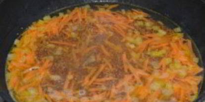 Шаг 3: гречки с фрикадельками