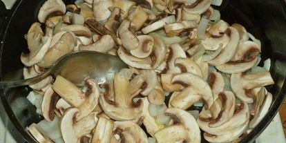 Шаг 4: гречки с грибами и лукома