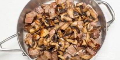 Шаг 3: гречки с грибами и мясом