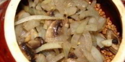 Шаг 4: гречки с грибами в горшочке