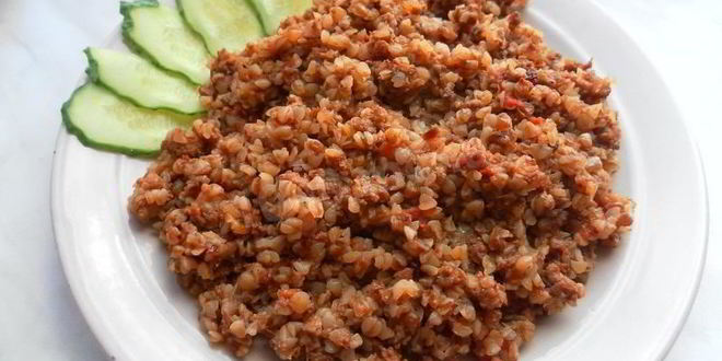 Рецепт Гречки с мясным фаршем, луком, морковью и томатами