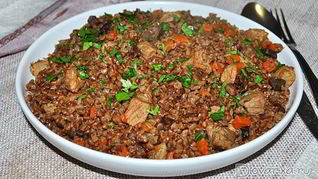 Рецепт Гречки с мясом и грибами в мультиварке