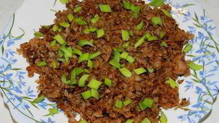 Рецепт Гречки с тушенкой, морковью и луком