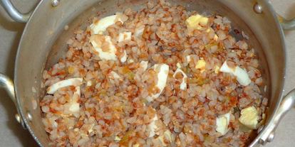 Шаг 8: гречки с яйцом