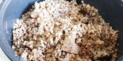 Шаг 3: гречневой каши с мясом и грибами в мультиварке
