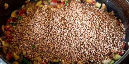 Шаг 3: гречневой каши с сезонными овощами