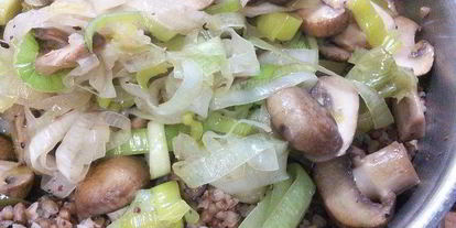 Шаг 3: гречневой каши с шампиньонами в мясном хлебце