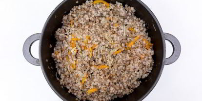 Шаг 7: гречневой каши с тушенкой