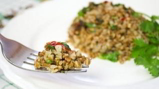 Рецепт Гречневой каши со шпинатом и перцем чили