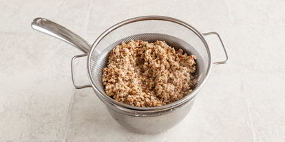 Шаг 3: каши гречневой пуховой со сливочным соусом