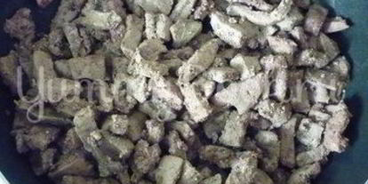 Шаг 15: печени с морковью и зеленью и гречка на гарнир