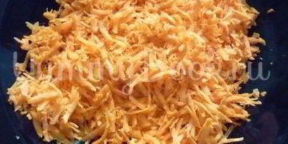 Шаг 3: печени с морковью и зеленью и гречка на гарнир