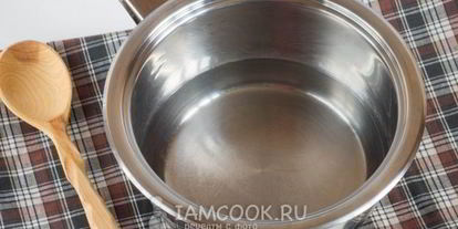 Шаг 2: кукурузной каши на воде с молоком