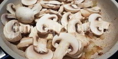 Шаг 3: кукурузной каши с курицей и грибами